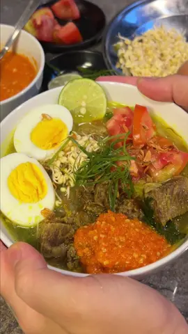 Save dulu resep Soto daging tergurih👌🏻 Kunci bikin masakan yang kuah2 itu, ada di airnya, makanya aku selalu pake Air Minum Biru yang udh terjamin kualitasnya. Kualitas setara air minum kemasan tapi harganya hanya sepertiganya aja.  Oh iya, makin sering masak pake @Air Minum Biru makin besar kesempatan buat dapetin 2 Mobil listrik Wuling Air EV Long Range dan 100 Kompor Modena Freestanding! mau tau caranya? tonton full video ini dan kepoin instagram @airminumbiru  ya  #AirMinumBiru #BiruPilihanBaru
