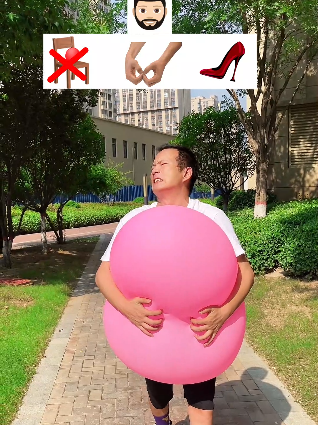 Can high heels pop giant balloons?😏😏#fyp