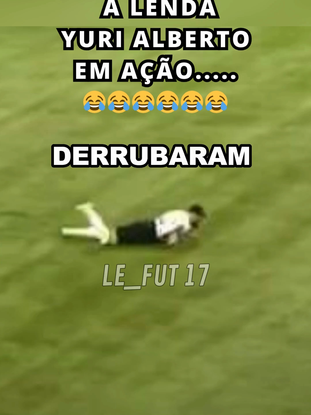 Yuri Alberto caindo Sozinho 🤣😂😄😁 #meme #yurialberto #corinthians #timao #gavioesdafiel #bandodeloucos #palmeiras #verdao #saopaulo #futeboldazueira #foryou