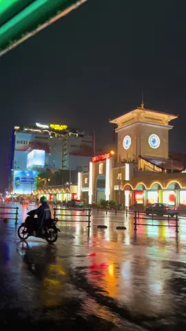 Sài Gòn tháng 7 mưa ngâu. #saigon #muathang7 #muangau #saigoncityview 
