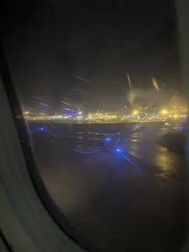 نرجعلك ديما 🇹🇳❤️ the most Beautiful thing that everyone who lives abroad can hear ”Ladies and gentleman we have just landed in Tunis carthage international airport