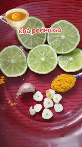 chá poderoso, ótimo para curar gripes e resfriados, melhorar imunidade. 🥰 chá de limão, alho e açafrão. #ervas #ervasmedicinais #alho #açafrao #limao #imunidade #saude 