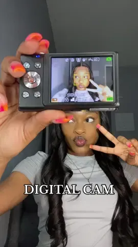 digital cam 4L😫 its also oversaturated because i forgot to change settings  ft. @ISEEHAIR  🔗 in showcase!! #digitalcamera #digicam #digitalcameraphotos #photoshoot #4kcamera #fyp 