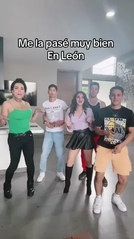 Me la pase muy bien  en león 💜👌 @Paola Patitas @Frack Saucedo @Eivam Bicho Raro @Carlos Arenas  #charlottelascurain 