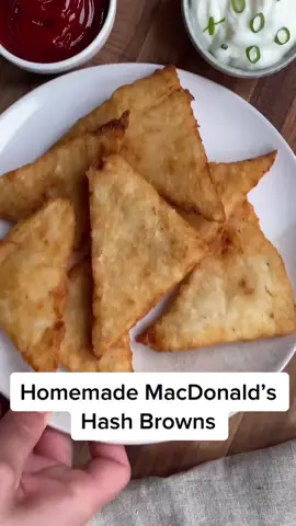 Homemade hash browns recipe- better than mcdonalds! #homemadehashbrowns #hashbrowns #hashbrownrecipe 