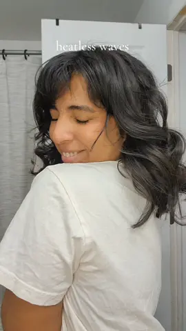 If you want volume & cutie curls without heat, let me show you how I achieve that every single time I put these heatless hair rods in!  Start by brushing out your hair. Then apply a dry texturizing spray to add a little moisture & texture to the hair. Doing this will help the hair mold into a curl. Separate your hair in sections. I only use 5 rods, two in the front, 1 in the middle, two bendy ones on the lower half. I apply one more layer of dry texturizing spray & let them sit overnight.  I wake up with so much volume & cutie waves/curls. Love the results every single time. 🩷🙆‍♀️✨️