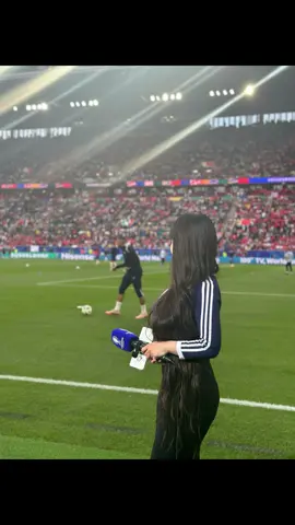 When Kylian Mbappé was warming up in the background #kylianmbappé #mbappe #mbappé #kylianmbappe #realmadridfc #realmadrid 