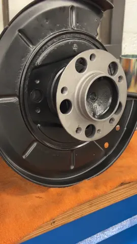 BMW E34 M5 Rear Trailing Arm Restoration Part 2 #bmw #cars #automotive #cartok #DIY #mechanicsoftiktok #restoration @gearwrenchtools @GEDORE @The Eastwood Company 