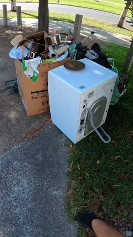 Kitchenware on the kerb! Pots & pans & a samsung front load washer too! #polyprophet #youtube #free #treasurehunt #hardrubbish #australia #curbside #sidehustle #dumpsterdiving #streetscrapping #scrapping #scavenger #reseller #resell #relaxing #asmr #value