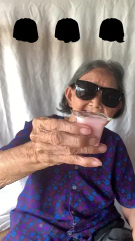 Grandma mukbang jelly color #eat #eating #mukbang #mukbangeatingshow #food #trending #shorts 