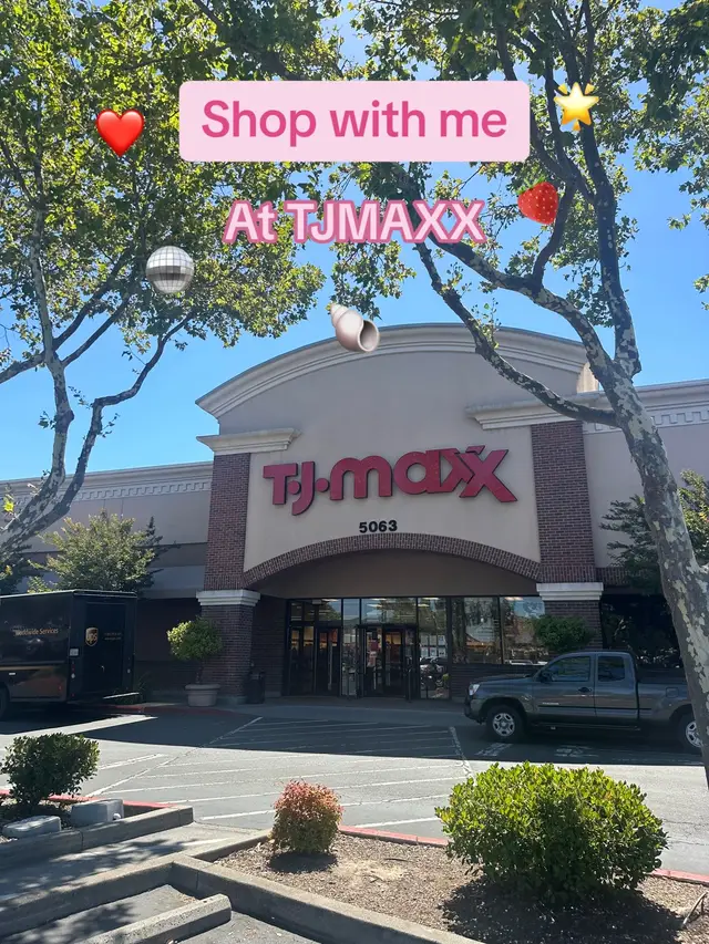 Tjmaxx has been knockong it out of the park! Im blown away that i found skims, fendi, and coach! #timaxxfinds #tjmaxxhaul #tjmaxxshopping #tjmaxxshopwithme #shopwithme #haul #shoppingaddict #marshallshaul #marshallsfinds #shoppinghaul #skims @TJ Maxx 