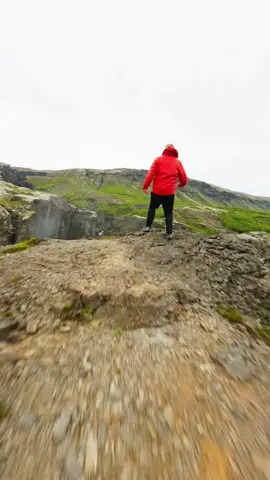 This is a secret waterfall that is very hard to reach 😅 We got our car stuck several times because we took the wrong road and ended up in front of a huge river that was impossible to cross 🌊 Eventually, we found the right path and drove 13 km along the river. After a night in the lonely valley, we hiked to this ledge and had one of the most beautiful and unknown waterfalls in Iceland all to ourselves ☺️ #iceland #fpv #drone #nature #calm #waterfall 