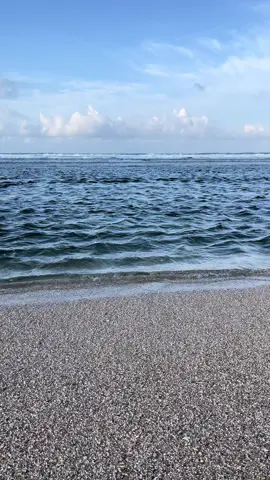 Pagi ini di Pantai Sayang Heulang Garut Selatan Jawa Barat “ Moyan “ #sayangheulang #garutselatan #jawabarat #longervideos 