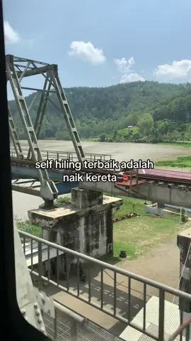 #fyp #fypシ゚ #fypシ゚viral #kereta #keretaapiindonesia @KAI121 