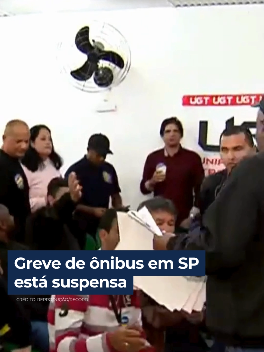 No encontro houve avanço em relação a um acordo sobre as reivindicações dos trabalhadores para que não houvesse a greve #TikTokNotícias #JornalDaRecord #grevesuspensa #grevedeônibus #SP