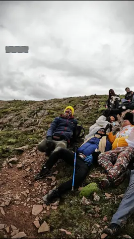 El sonido que realmente escucho al terminar los trekking y ver a mis compañeros abatidos . 🤠🧟⛰️ #fyp #humor #trekking #peru #llaguapucro #trepacerros #recuerdos #encanto