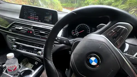 #BMW🤍 一个人挺好的，玩玩开开心心的🫶 သွားမယ်ဘယ်သူလိုက်မှလဲ🏞️