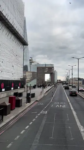 #beautifullondon🇬🇧 #traveling #beautifulsong #beautifulviews #foryou 