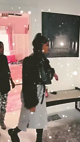 Phillip gets clowned by Flawless for messing around with Glenda!#kountrywaynecomedy #longervideos #foryoupage #comedytiktok #kountrywaynelive #kountrywayne