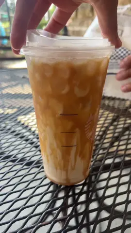 #starbucks #starbucksrecipe #alainsorder #tastetest #whattoorder 