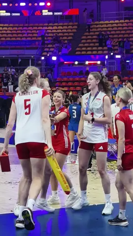 #วอลเลย์บอลหญิง #bankokthailand #volleyballnationsleague2024 #VNL2024 #polska🇵🇱 #poland🇵🇱 #lukasik11🇵🇱 #lukasik11 #lukasik #มาติน่าลูก้าซิค #ลูคาซิค11🇵🇱 #korneluk #korneluk5 #มาร์ตี้ 