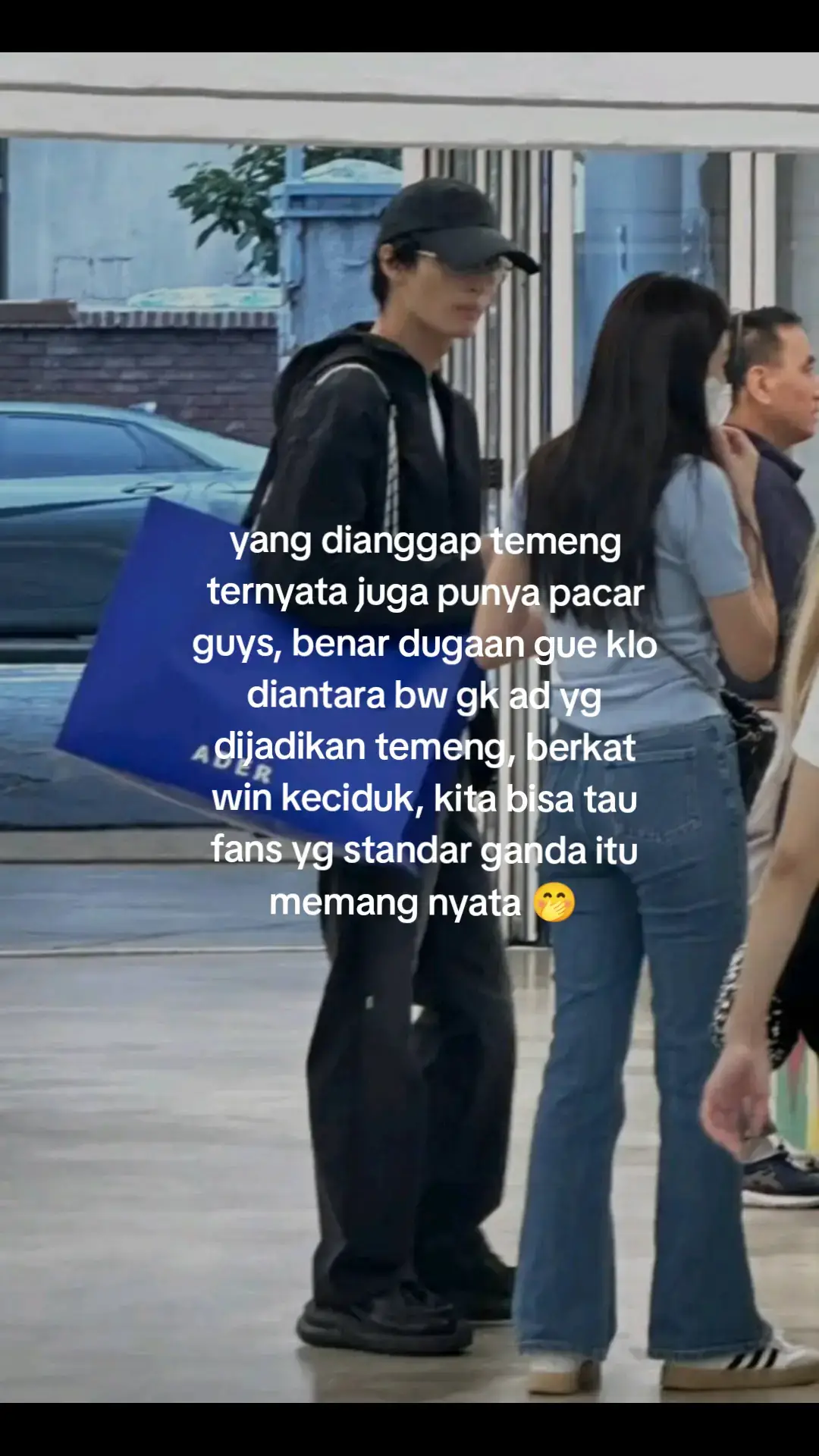 noh sih orm jadi temeng, ad yg tega ngehujat win juga kah? aah kalian pasti GK tega kan😂  . .  akhirnya udah selesai drama BW soal temeng wkwk, ternyata selama ini ada gajah di balik batu 😁 #winmetawin #linglingkwong #thailand #thainthu #fyp