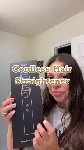 Cordless Hair Straightener!!?!!? 🎀🪮✨😱😱 Now I can do my hair on the go! 🚙🚗#fyp#cordless#cordlesshairstraightner#awant#getyours#tiktok#tiktokshop#Summer#summerfinds#summeritup#fashion 