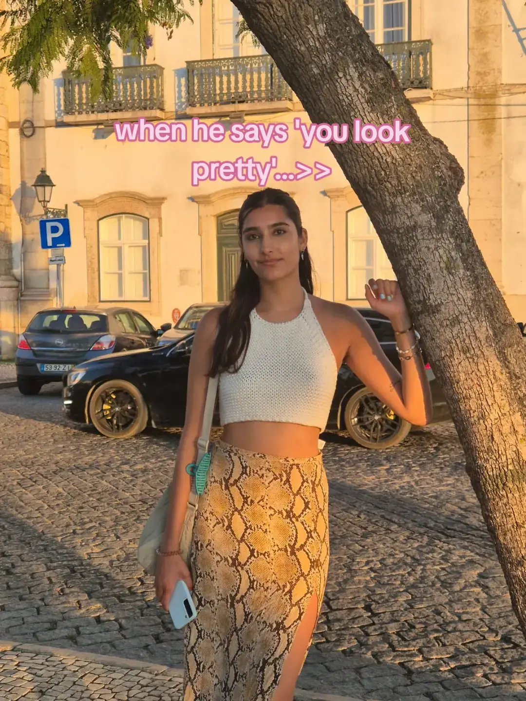 I love this song !! #bollywood #bollywoodsong #indian #indiansong #indiantiktok #kabhikhushikabhigam #bolechudiyaan #southasian #southasiantiktok #punjabi #punjabitiktok #desi #desigirls #desigirluk #desigirl #browngirls #browngirltiktok 
