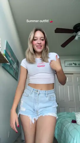 Obsessed with this cherry crop top from @Garage Clothing 🍒 #cherrycroptop #croptop #garageclothing #summercroptop #graphiccroptop 