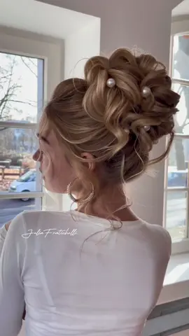 High bun bridal hairstyle tutorial #bridalhair #wedding #hairstyle #hairstylist #hairstyleideas 