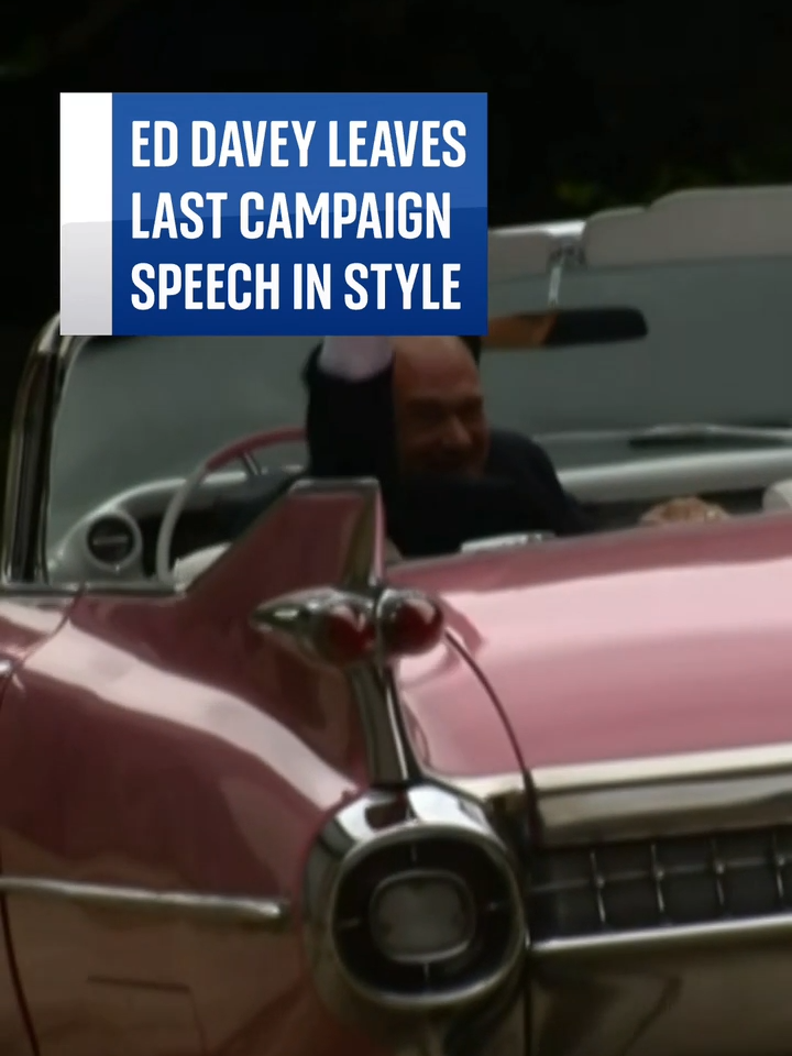 #LibDem leader Sir #EdDavey drove off in a pink Cadillac alongside deputy leader Daisy Cooper after his last speech to #voters in #Hertfordshire, the day before polls open #GeneralElection2024