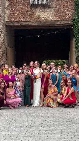 The women rocked the dresscode #weddingdresscode #weddingguestoutfit #weddinginspiration #wedding #weddingcontentcreator #colourfuldress #dresscode 