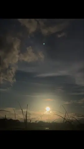 GOOD MORNING 😊anather picture With sunsets🥰#sunset 