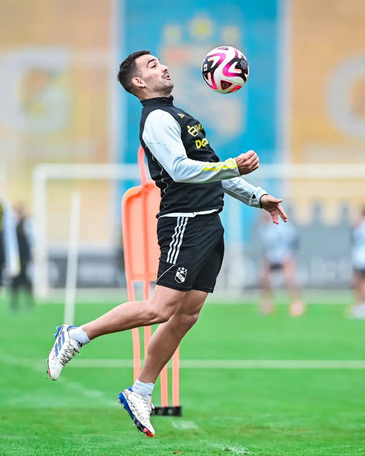 ENTRENAMIENTO. 💪⚽ #FuerzaCristal #SportingCristal #TikTokDeportes #SomosFamilia 