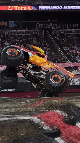 The Crazy Bull doing some crazy stuff! #monsterjam #monsterjamfans #foryou #foryoupage #tiktok #viral #viralvideo #viraltiktok #video #eltoroloco #ppgpaints #pittsburgh #like #Love #fun #fyp #fypシ゚viral #fypシ #trending #follow 