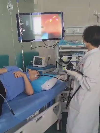 Flexible stomach Endscopy examination with 32inch medical grade display, 4K, AR optical bonding technology. #endoscopy #display #4k #AR #optical #stomach