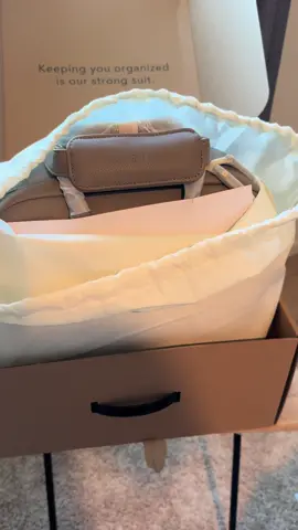 Unbox my new diaper bag with me 👜 @Ayla & Co #aylaandcodiaperbag #diaperbag #pregnant #pregnancy 