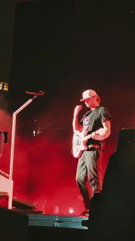 Still blown away that this was performed at a blink show 🥲 #thereis #boxcarracer #blink182 #onemoretime #onemoretimetour #sandiego #petcopark #poppunk #tomdelonge 
