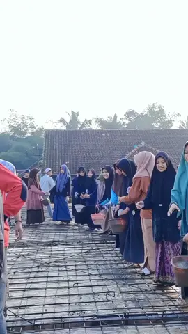 ngaji kudu ngecor hayyyuuu😁 ...  #santri #santripondok #santrisalafy #santriindonesia #pondok #pondokpesantren 