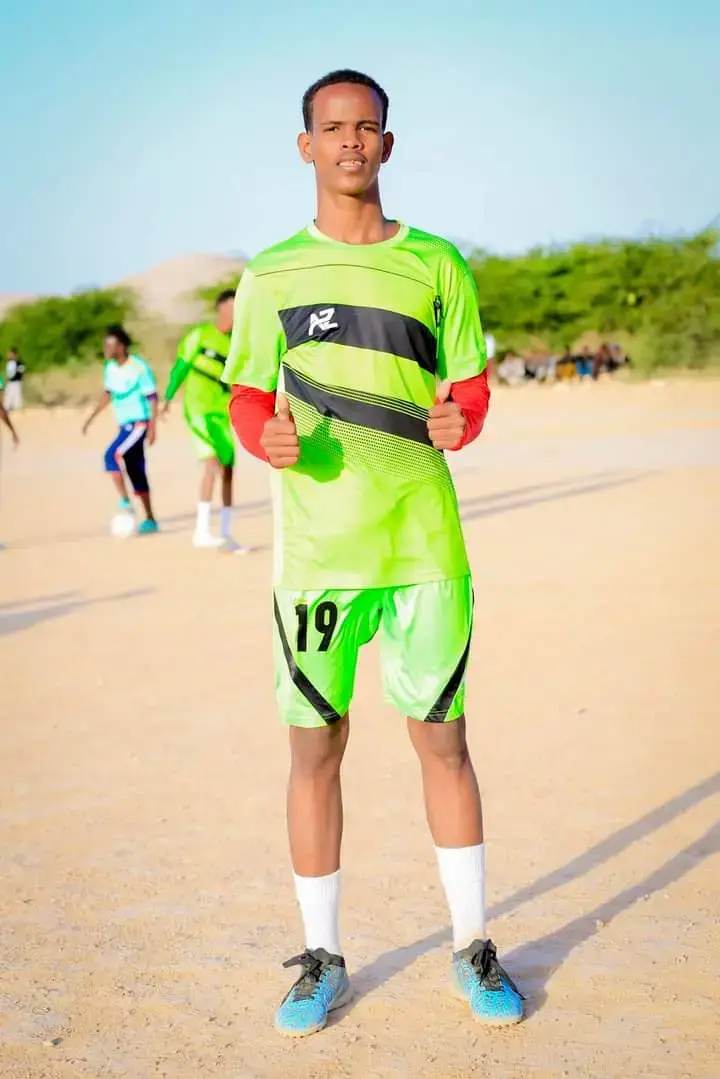 halka balwad ee aan leyahy waa football⚽✨🥇#somalitiktok #viral_video #somalitiktok #viral_video #foryoupage #foryoupage @sanchozz8️⃣🔥💚 @dauudtheo28 