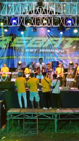 #mahesa Mahesa Mahesa 🥳😘 #mahesamusic #gerrymahesa #cintasegitiga #fariskendangmahessa #dhehanaudiomadiun #liriklagu #trending #fouryoupage #fypage #fypシ゚ #lewatberandafypシ #fypシ゚viral 