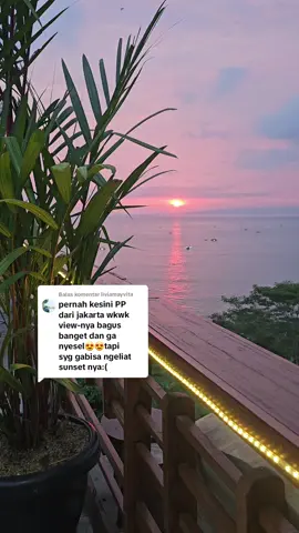 Membalas @liviamayvita view Nya Pas Sunset Nya Keluar Ga Malu Malu.. #bukitsunsethill 