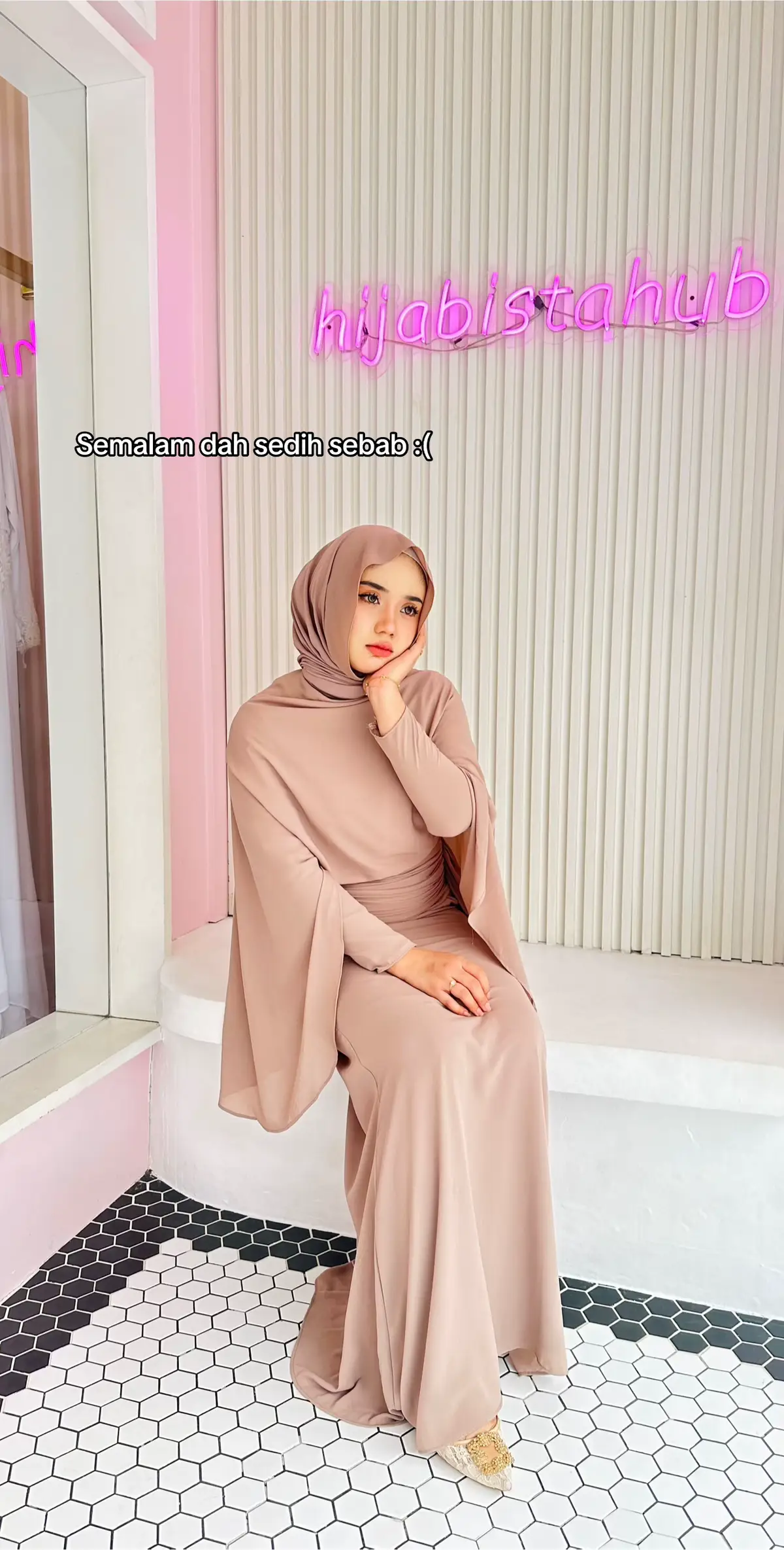 Berita yang ramai orang tunggu kan. Betul tak 🫣 #fyp #fypシ゚viral #bajunikah #hijabistahubkelantan #viralvideo 