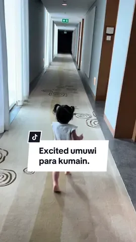 Kala ko ano kinakaexcite nya at tumatakbo pa pauwi! Yun pala nagutom na talaga kakalaro sa Kids club 😅😂😍