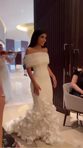 From #dubai 🇦🇪 The gorgeous @thehamshair has tied the knot and is now officially and happily married! 🤍  Congratulations to the beautiful couple!  إطلاله الجميله همس ذوق 🤍 #HappilyEverAfter #Congratulations #LoveAndJoy #khaleejiweddings #khaleejiweddingsbride 