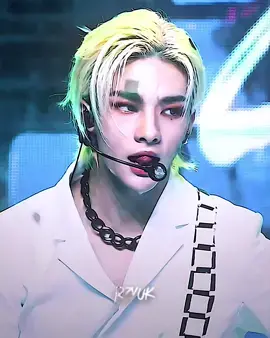 Cause I’m so into you 😫 #hyunjin #hyunjinedit #skz tags @𝐘𝐔𝐍𝐈𝐗𝐀𝐄⋆ @http.돼끼 @angy @Juanaꨄ @! @︎︎jjeongily @￶ ￶ ￶ ￶ @'reen✰ @𝓛𝓲𝔃 