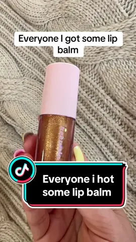 #creatorsearchinsights I got some lip balm #igotsomelipbalm #tiktokmademebuyit #BeautyTok #fypシ゚viral #tiktokshopfinds #lipbalm 