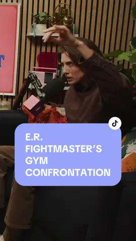 Coolest thing anyones ever done at a gym!!!! @catherine cohen @poregan1031 @E.R. Fightmaster @Headgum #gym #drama #fyp #comedypodcast #greysanatomy 