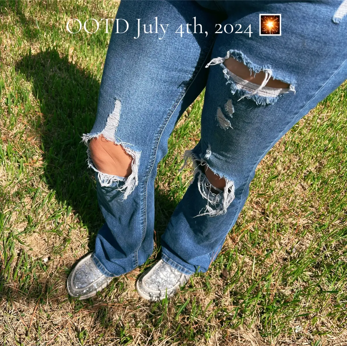 OOTD Independence Day style, yall have a blessed July 4th!! #OOTD #july4th #blessed #mama #fashion 