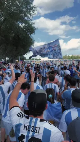 Argentina 🇦🇷 fans bringing the energy outside NRG Stadium in Houston Texas gearing up for tonight’s Copa America ⚽️🏆 quarterfinals against Ecuador 🇪🇨  #copaamerica #copaamerica2024 #messi #goat #thegoat #argentina #argentina🇦🇷 #ecuador #ecuador🇪🇨 #fyp #foryoupage 